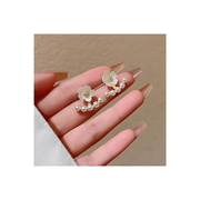 Small White Flower Pearl Earrings