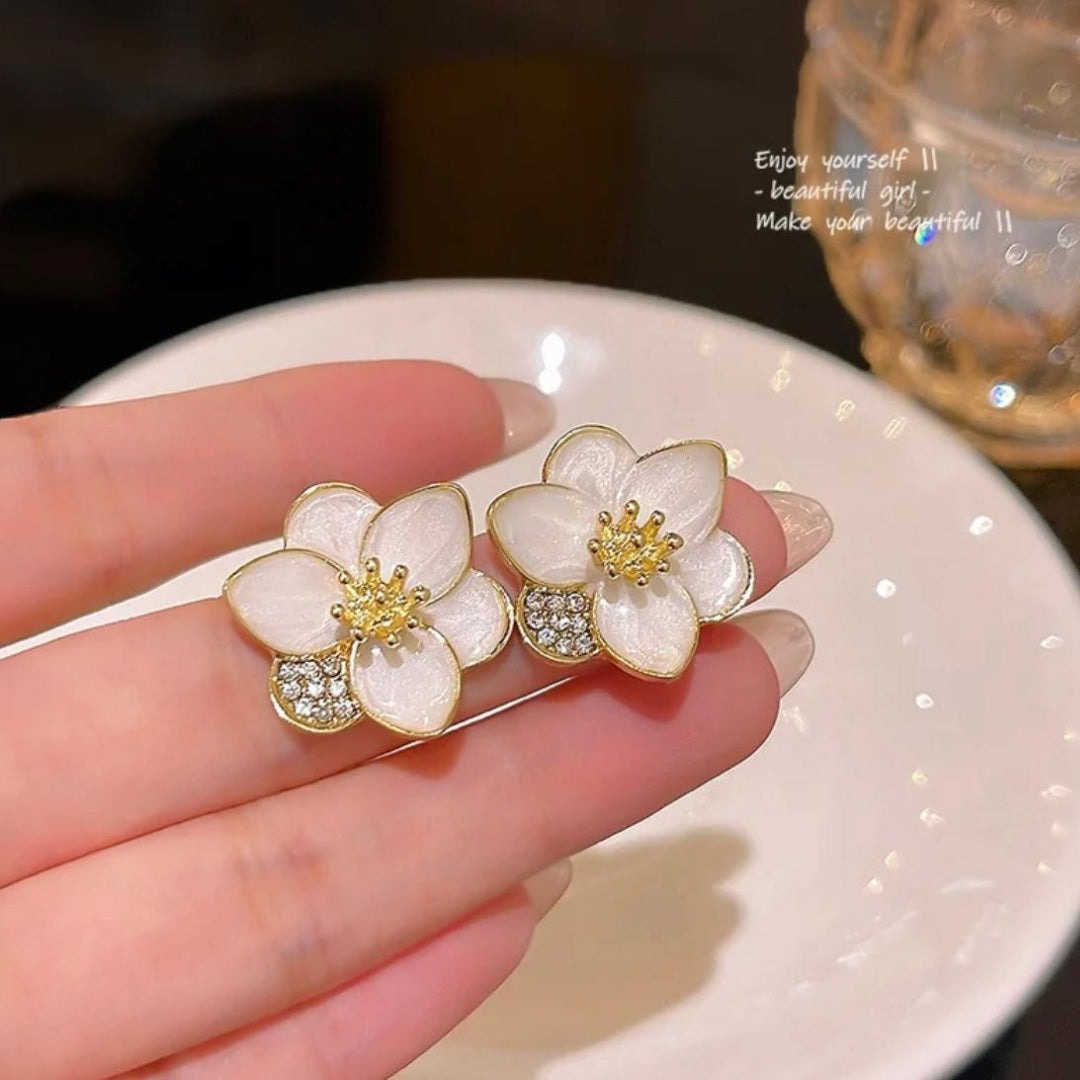 White Enamel Pearl Flower Stud Earrings