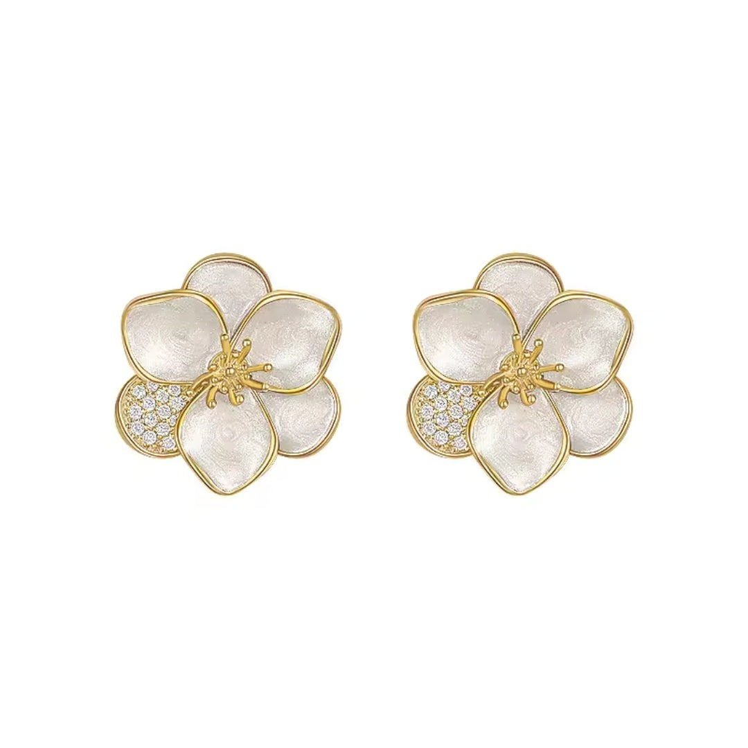 White Enamel Pearl Flower Stud Earrings