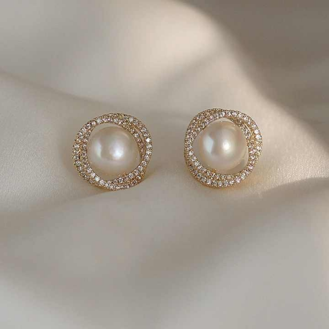 Minimalist Exiquisite Pearl Stud Earrings