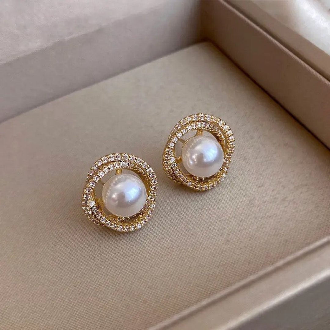 Minimalist Exiquisite Pearl Stud Earrings