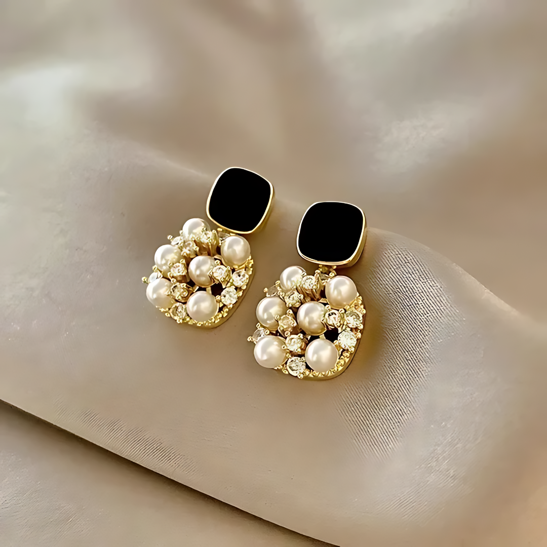 Shining Stone Pearl Black Stud Earrings