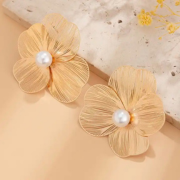 Elegant Flower Pearl Earrings