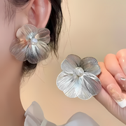 Elegant Flower Pearl Earrings